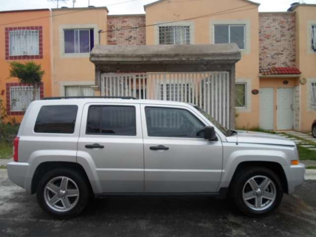 Camioneta jeep patriot #3