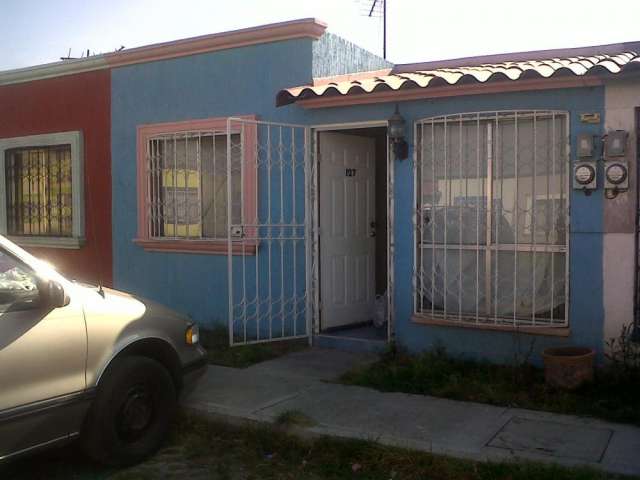 Rento bonita casa en fraccionamiento sierra hermosa, tecámac $1550 en  Tecámac - Casas en renta | 431971