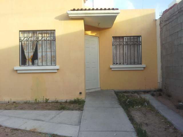 Traspaso $340, casa en fraccionamiento real de haciendas  aguascaliente en Aguascalientes - Casas en venta | 468740